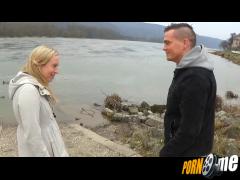 sophiagold - Fremden Angequatscht und Outdoor abgefickt